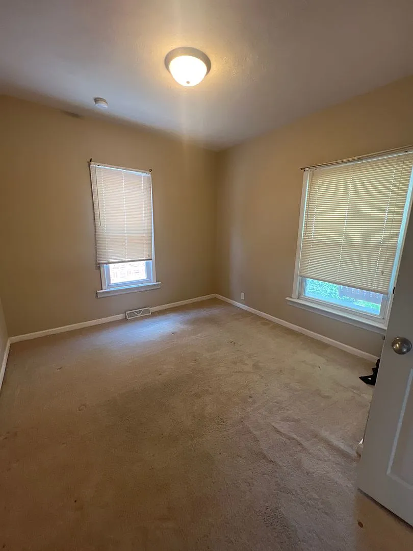 Coming Soon! 4 Bed 1.5 Bath — Photo 4