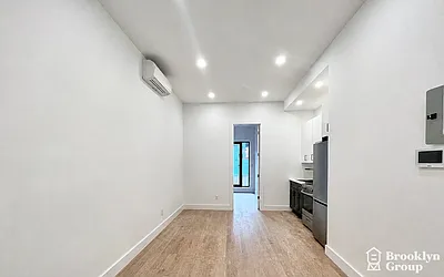 435 Dekalb Avenue, #1L