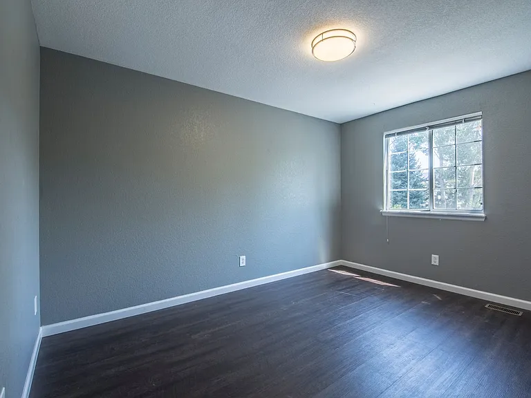 1275 S Boyero Ct — Photo 31