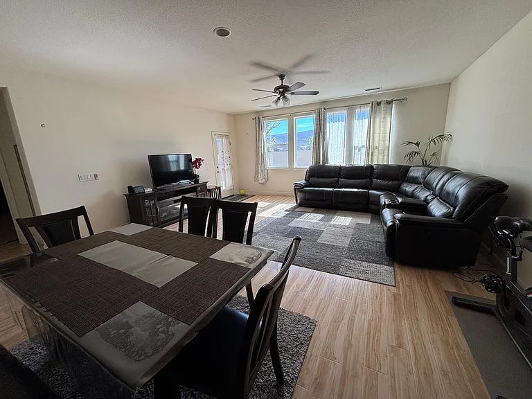 10184 Mesa Cortona Dr — Photo 14