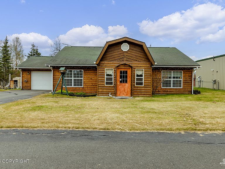 Listing photo 2