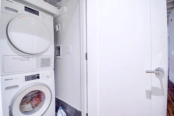 Rented by Urbane Brokerage | media 16