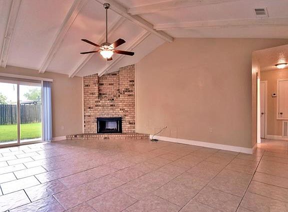 3rd image of 3136 Ventura Ln