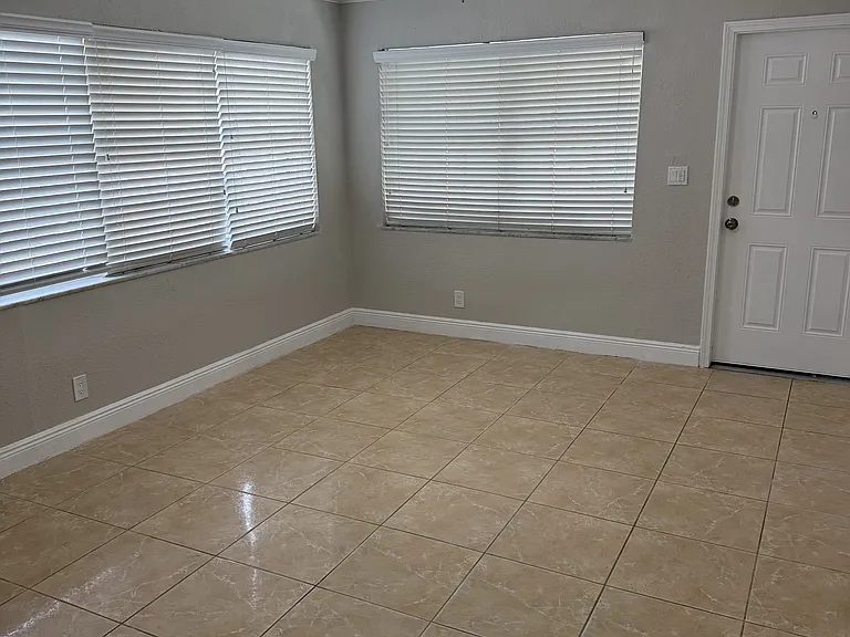 1436 Holly Heights Dr #1 — Photo 3