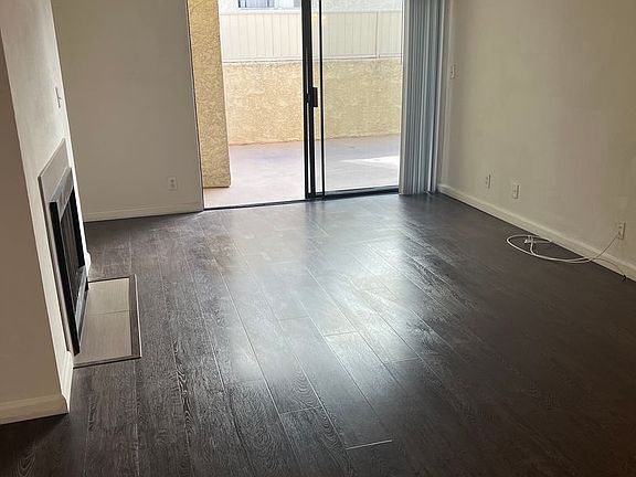 4th image of 1210 Venice Blvd #203