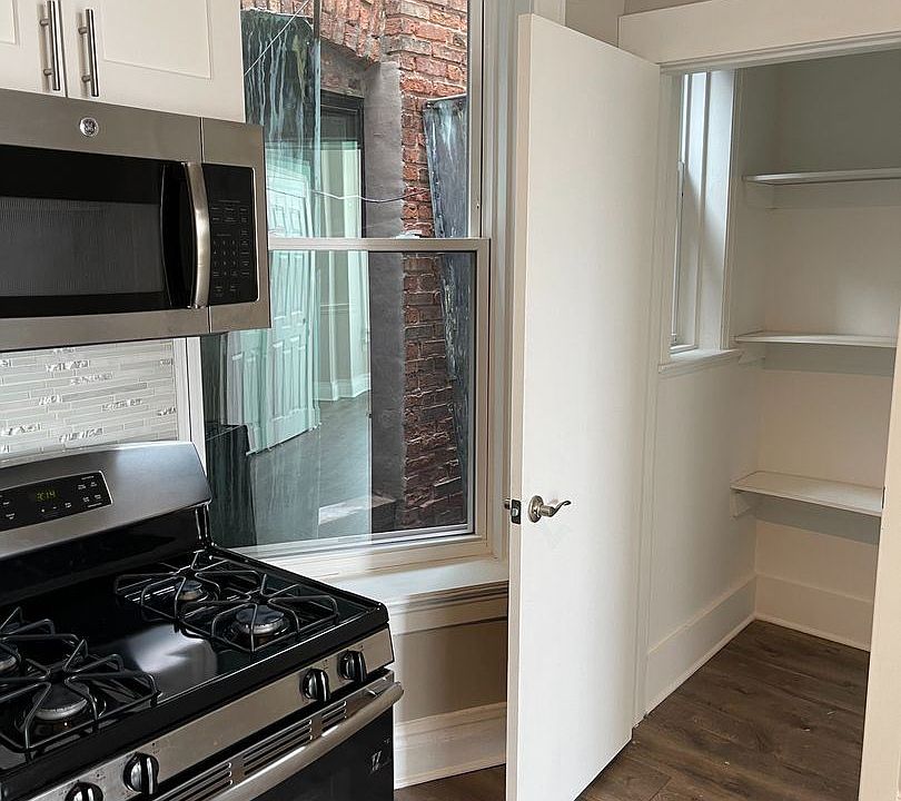 1st image of 1700 W 19th St #1848-2S