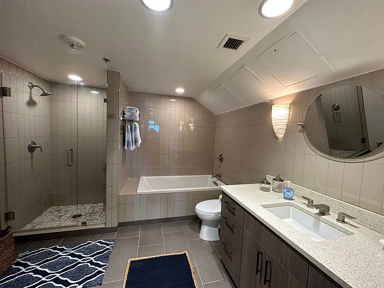 219 N Alamo St — Photo 13
