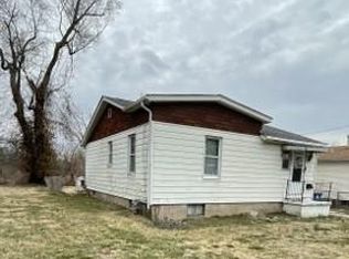1121 Vernie Ave, Alton, IL 62002