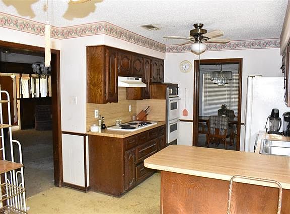 5th image of 307 Anzio Dr