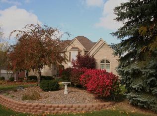 1245 Pebble Pointe Dr, Rochester, MI 48307