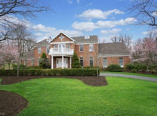 8 Chesterfield Dr, Warren, NJ 07059