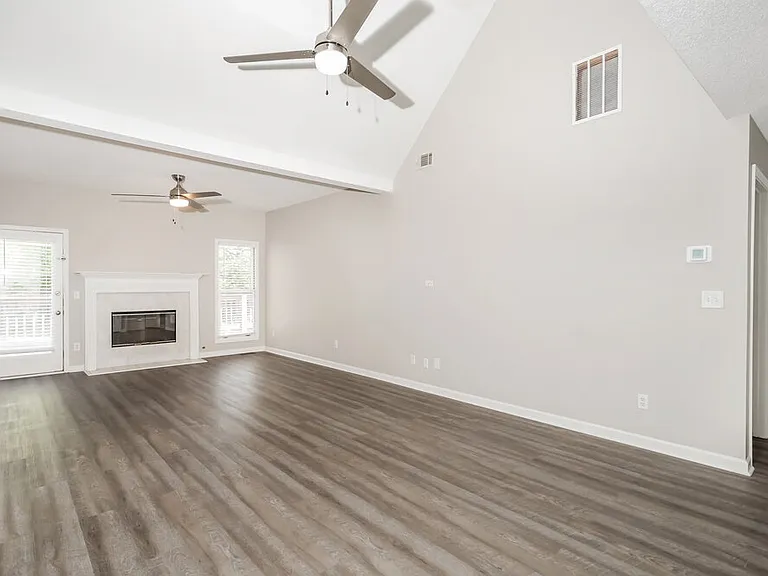 254 Hillandale Dr — Photo 6
