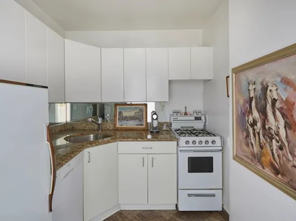 205 East 63rd Street image 9 of 11