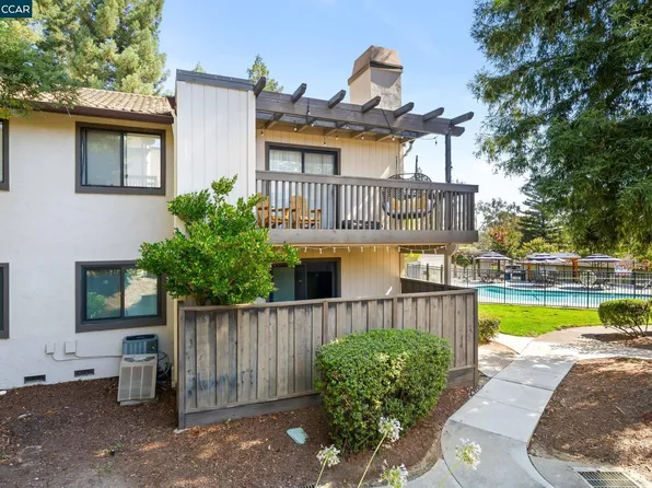 1355 Hull Ln, Martinez, CA 94553