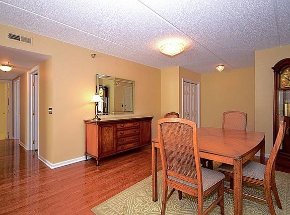 3rd image of 7011 W Touhy Ave APT 209