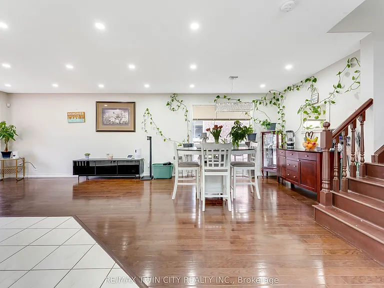 183 Bush Clover Cres — Photo 7