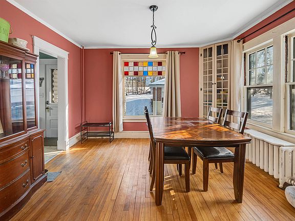 4th image of 64 Bellevue Avenue