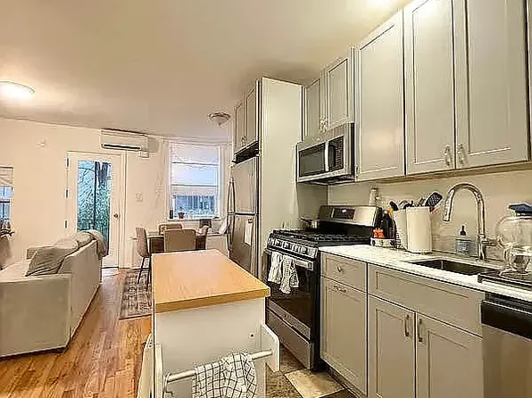 138 Sullivan St APT 1*, New York, NY 10012