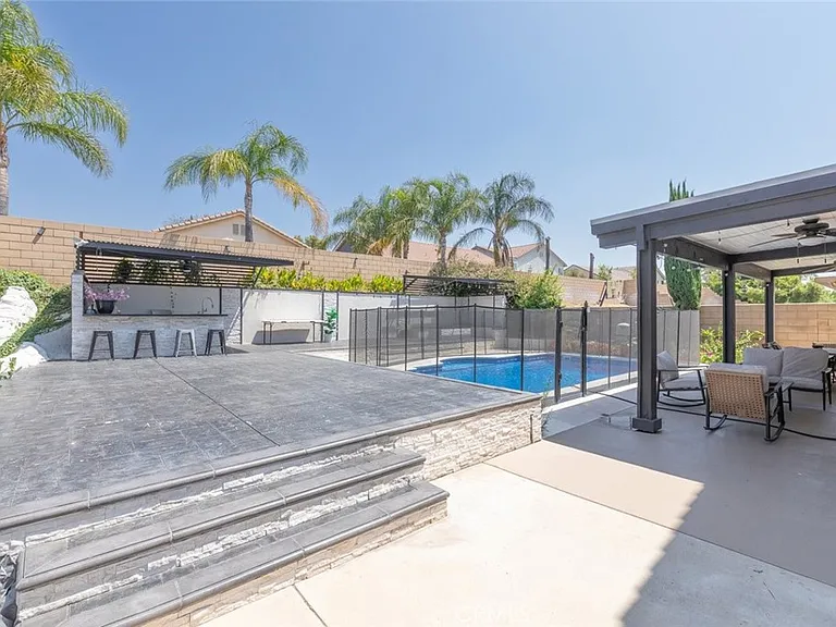 15736 Home Ct — Photo 28