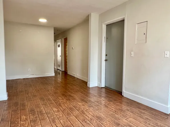 183 Montgomery Street image 4 of 12