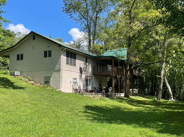 69 River Oaks Dr