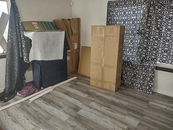 4th image of 1711 5th Ave