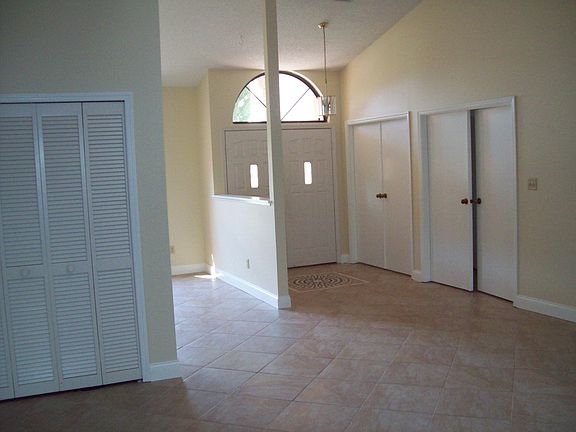 3rd image of 10539 Stradford Row