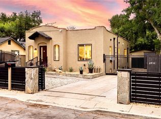 868 W Calaveras St, Altadena, CA 91001