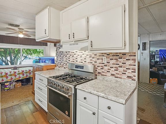 3rd image of 25346 Wanda Ln