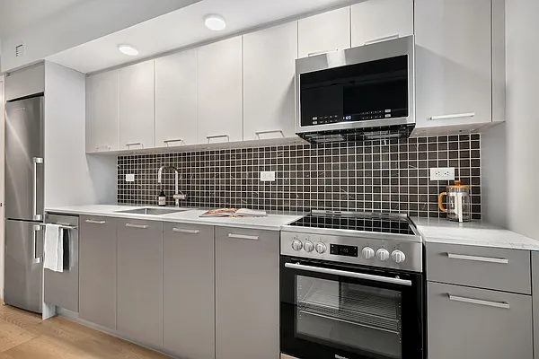 Rented by The Dermot Realty Management Company | media 31