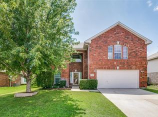 212 Millford Rd, Roanoke, TX 76262