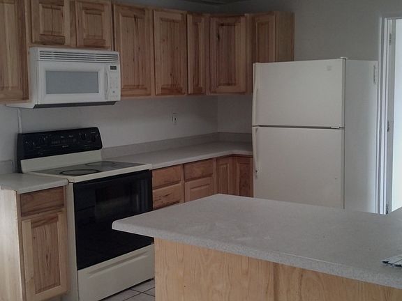 4th image of 3404 La Veta Dr NE