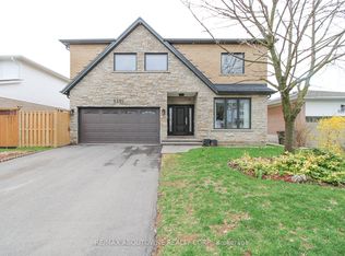 3301 Nadine Cres, Mississauga, ON L5A 3L4