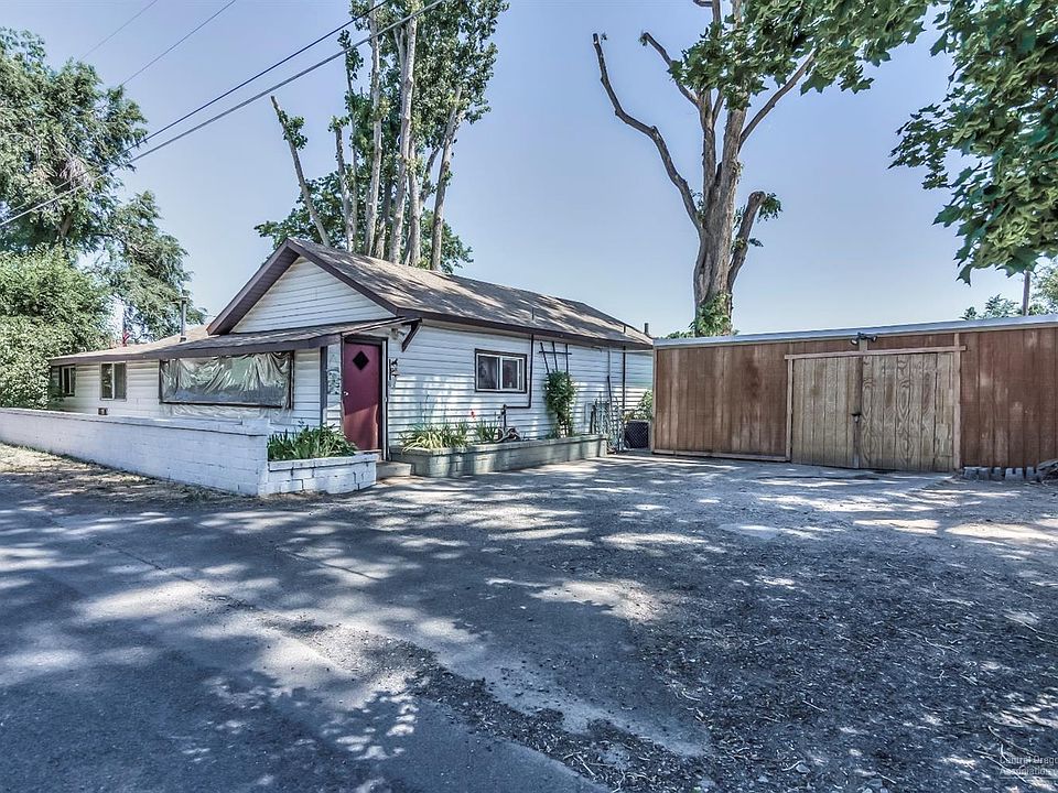 1st image of 84 NE Willowdale Dr