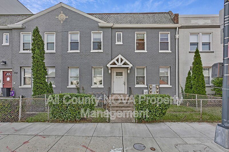 1st image of 1719 W Virginia Ave NE APT 3