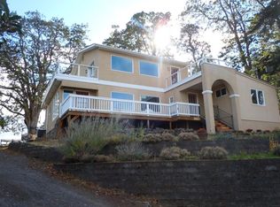 1 Montello Ave, Hood River, OR 97031