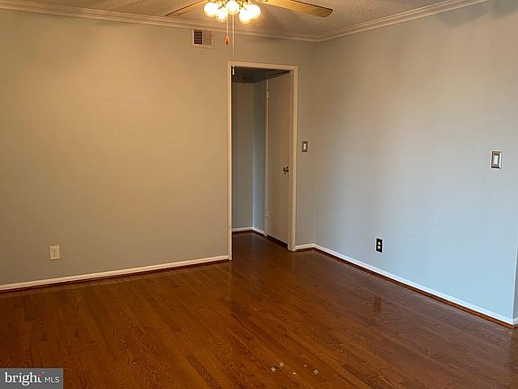 4th image of 5902 Mount Eagle Dr APT 707