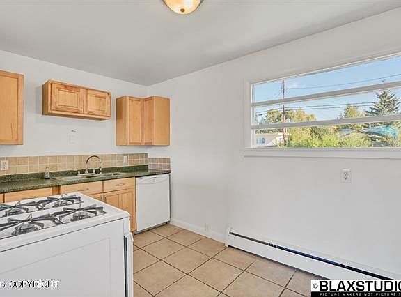 4th image of 205 Bridget Ave