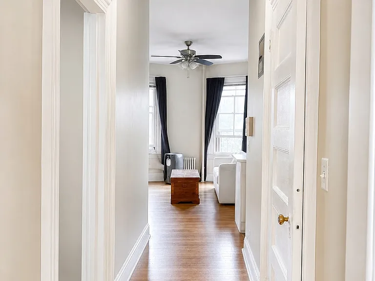 244 Beacon St #3C — Photo 1