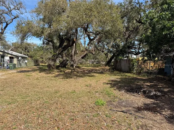 1575 19th St #22, Sarasota, FL 34234