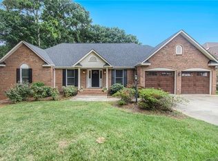 8013 Prestwick Ln, Stanley, NC 28164