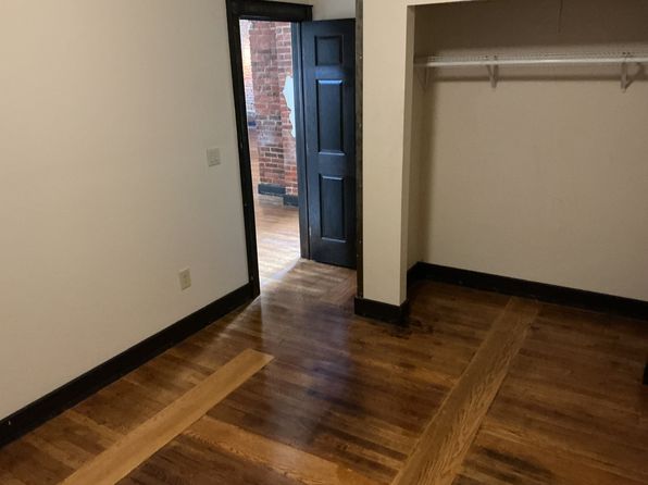 10 E Main St #203