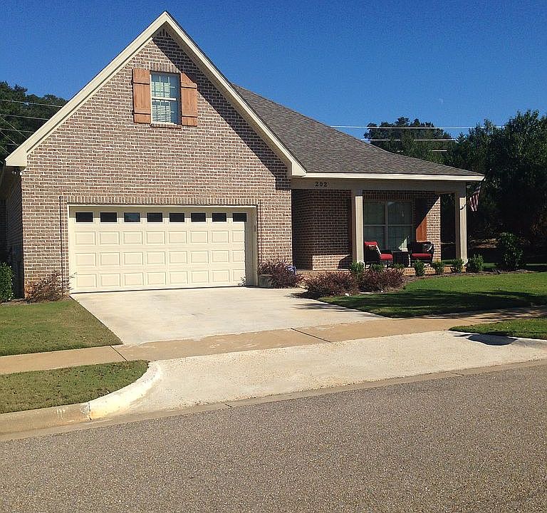 202 Prestwick Dr, Dothan, AL 36305 Zillow