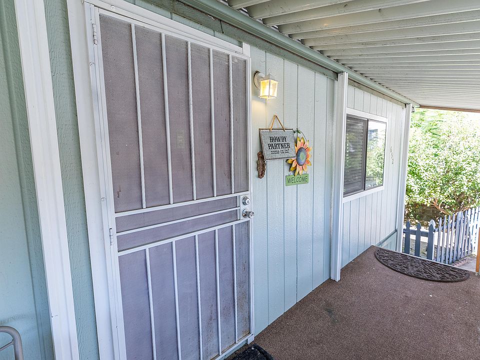 1st image of 652 Little Deer Ln
