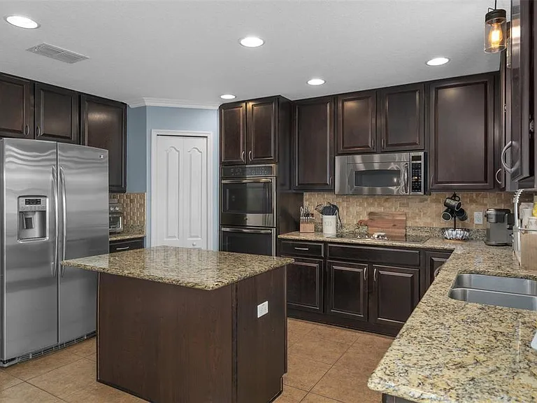14375 Saltby Pl — Photo 11