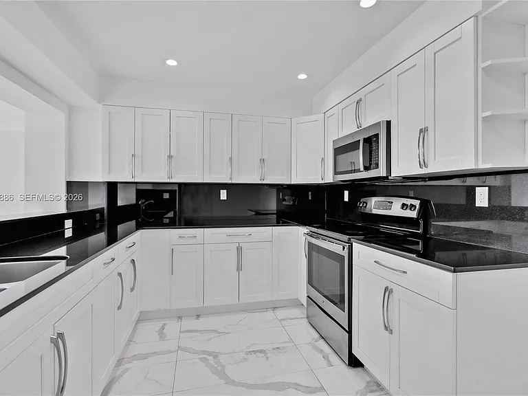 151 Crandon Blvd #441 — Photo 10