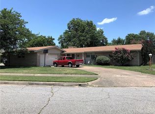 9011 E 29th Pl, Tulsa, OK 74129