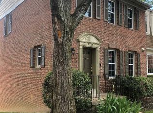 3136 Windwood Farms Dr, Oakton, VA 22124
