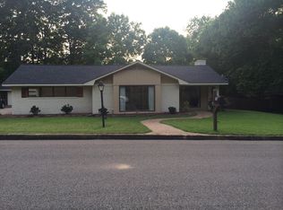 304 Briarwick Dr, Starkville, MS 39759