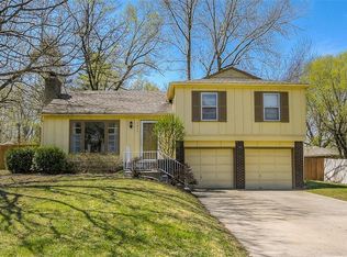 7824 Dearborn Dr, Prairie Village, KS 66208